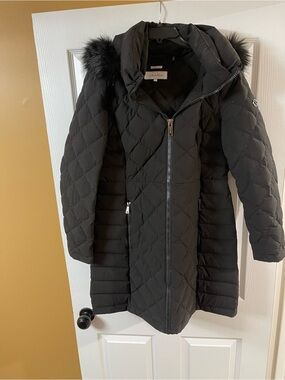 Calvin Klein Black Quilted Hooded Puffer Coat with Faux Fur Trim